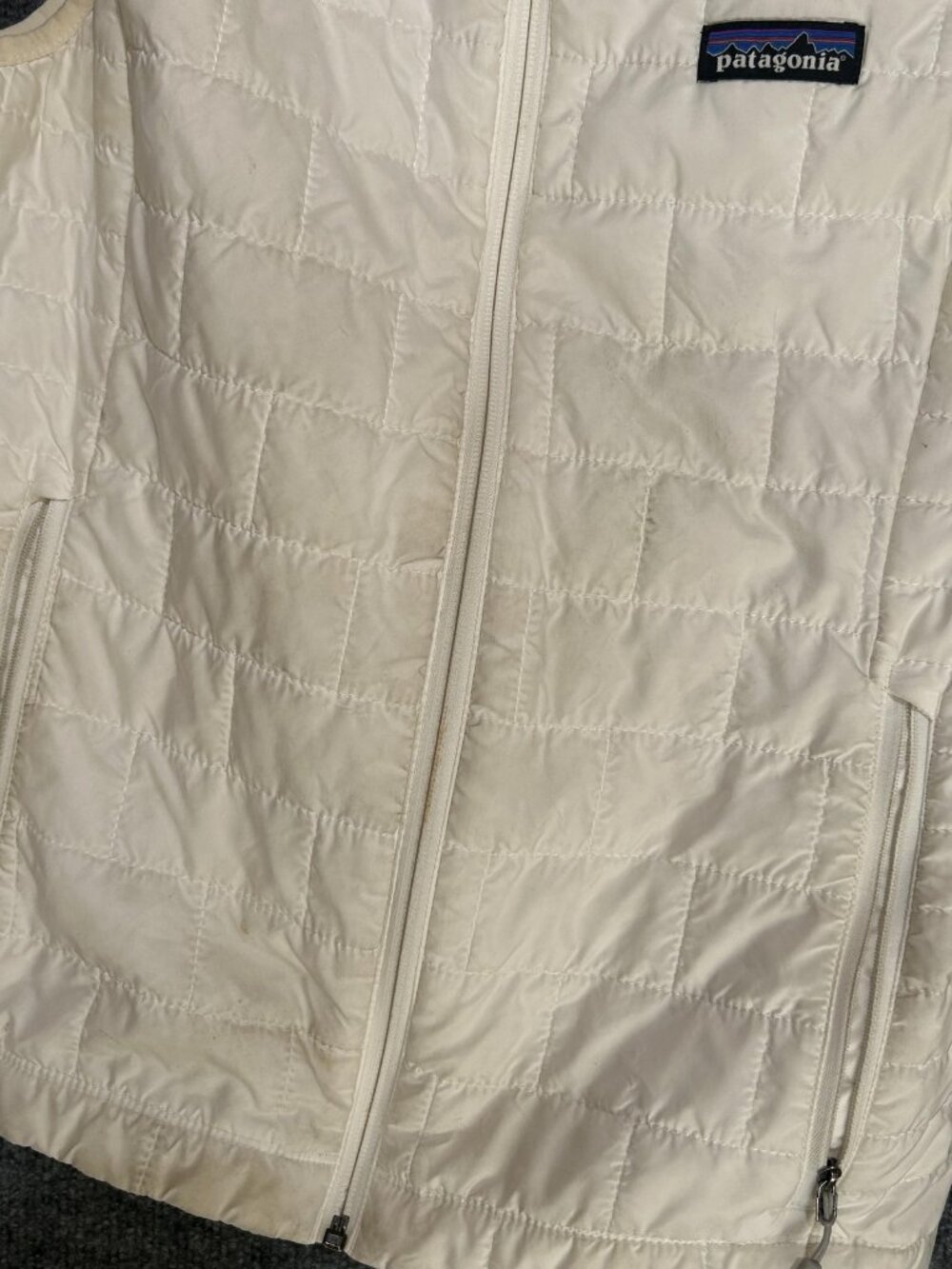 Patagonia Vest Womens Small White Quilted Insulated Puffer Full Zip Lightweight - Picture 2 of 7